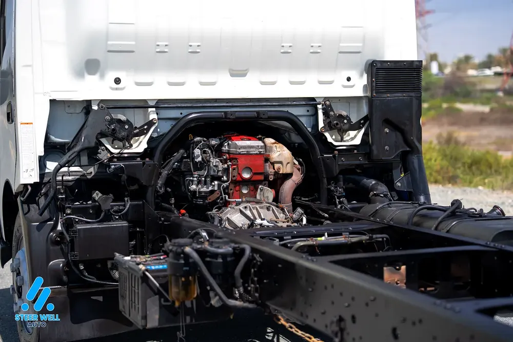 2020 Hino 300 Series 916 Bare Chassis - Diesel -GCC -Manual Transmission - Image 17