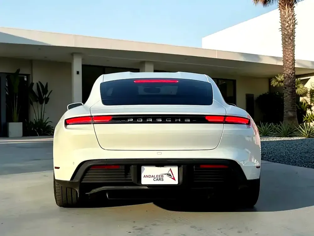 AED 3,030 P.M | 0% DOWN PAYMENT | PORSCHE TAYCAN | EV | 2022 - Image 5