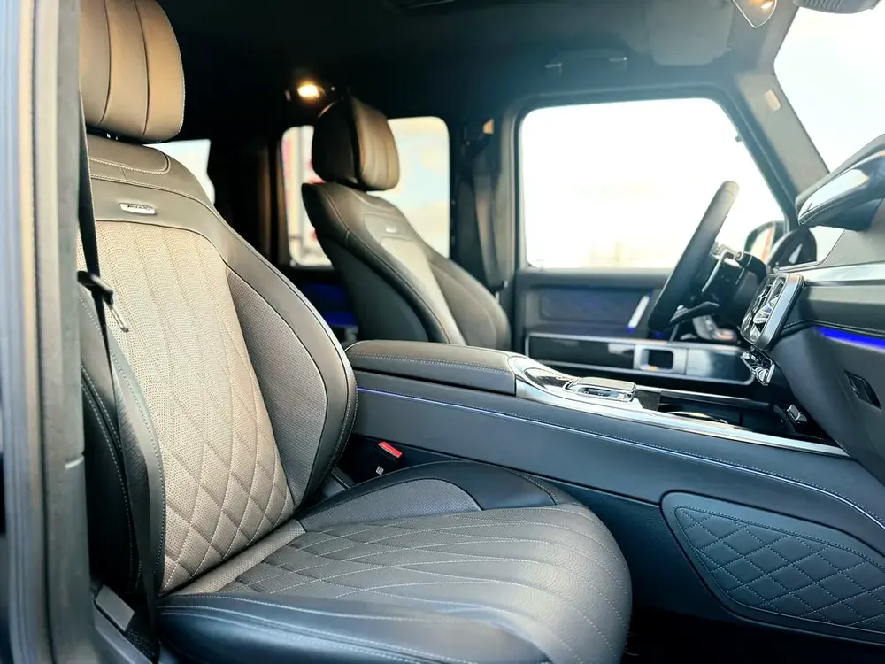 G63 AMG DOUBLE NIGHT SERIES 2025 JAPANESESPECS 4000KM DRIVEN ONLY - Image 13