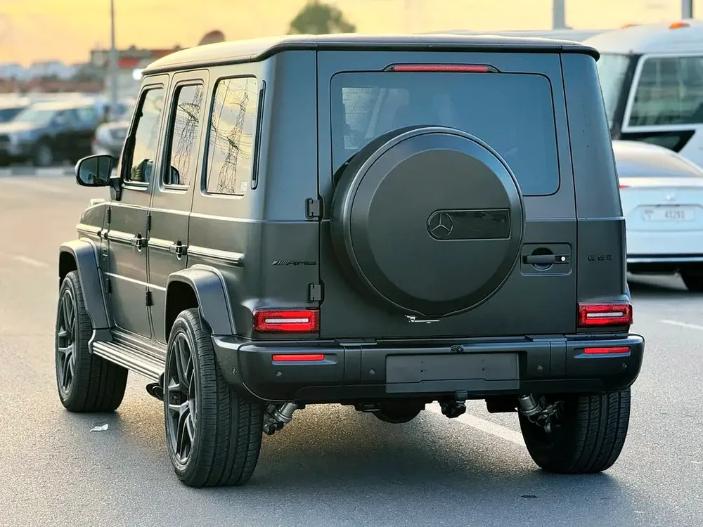 G63 AMG DOUBLE NIGHT SERIES 2025 JAPANESESPECS 4000KM DRIVEN ONLY - Image 6