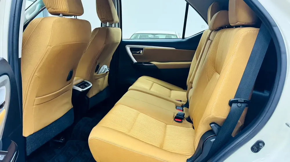 Toyota Fortuner GXR 2017 | GCC Specs | Well Maintained - Image 11