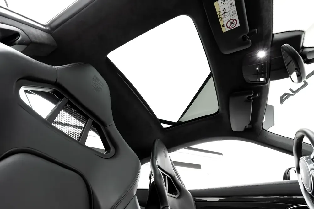 2015 PORSCHE 911 TURBO - Image 19