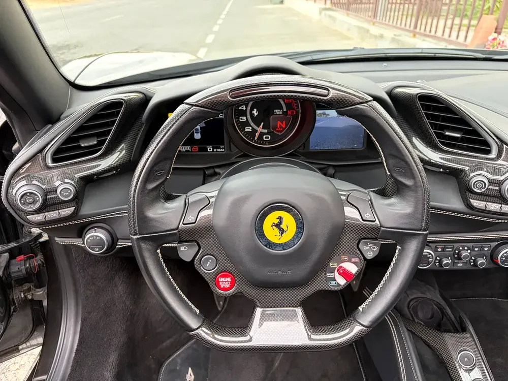 Ferrari 488 spider 21,000kms GCC - Image 9