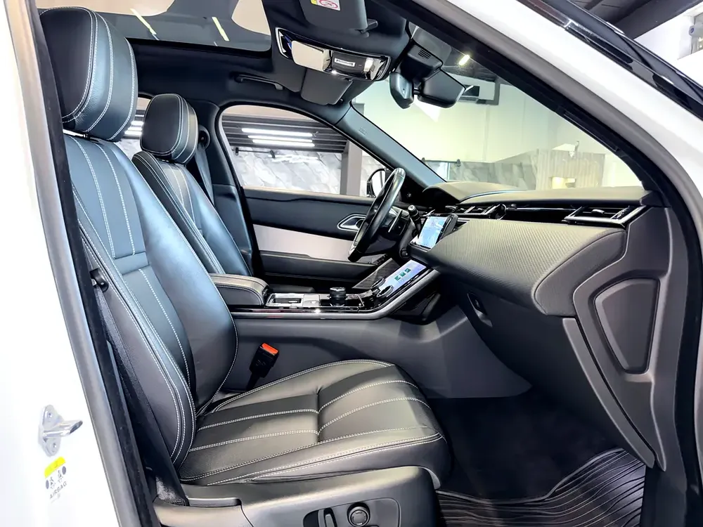 2020 LAND ROVER VELAR P250 R-DYNAMIC | FULL SERVICE HISTORY | ORIGINAL PAINT | IMMACULATE CONDITION - Image 10