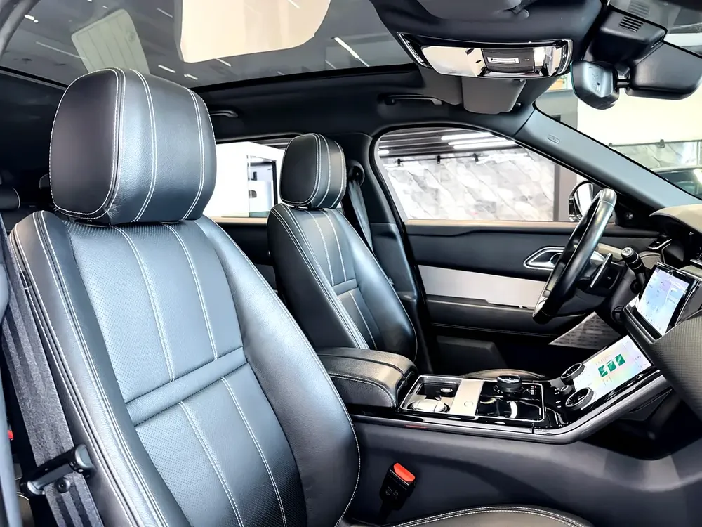 2020 LAND ROVER VELAR P250 R-DYNAMIC | FULL SERVICE HISTORY | ORIGINAL PAINT | IMMACULATE CONDITION - Image 11