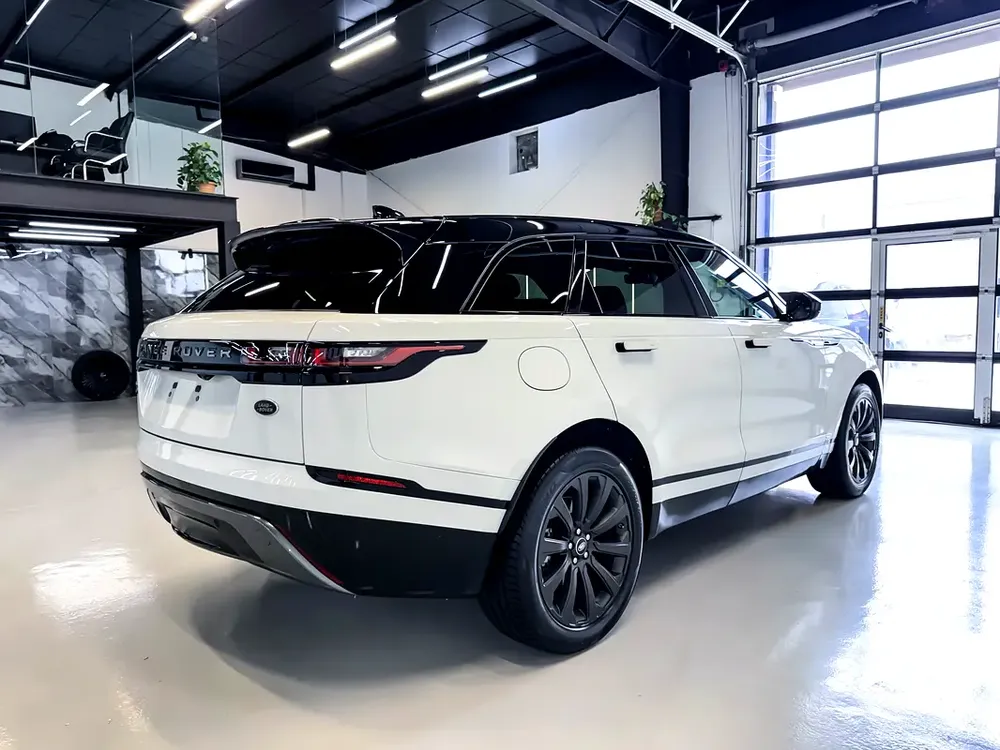 2020 LAND ROVER VELAR P250 R-DYNAMIC | FULL SERVICE HISTORY | ORIGINAL PAINT | IMMACULATE CONDITION - Image 14