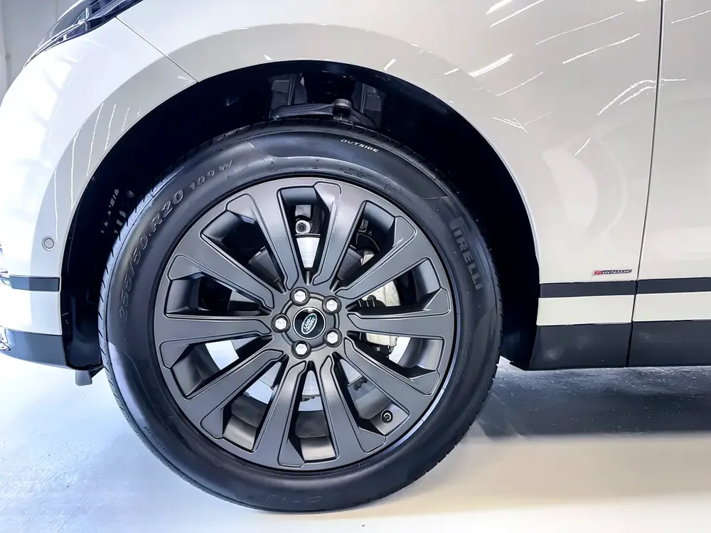 2020 LAND ROVER VELAR P250 R-DYNAMIC | FULL SERVICE HISTORY | ORIGINAL PAINT | IMMACULATE CONDITION - Image 15