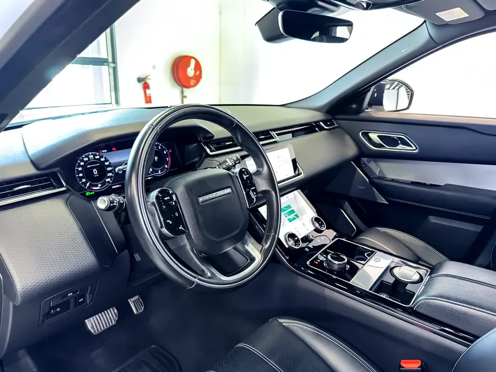 2020 LAND ROVER VELAR P250 R-DYNAMIC | FULL SERVICE HISTORY | ORIGINAL PAINT | IMMACULATE CONDITION - Image 6