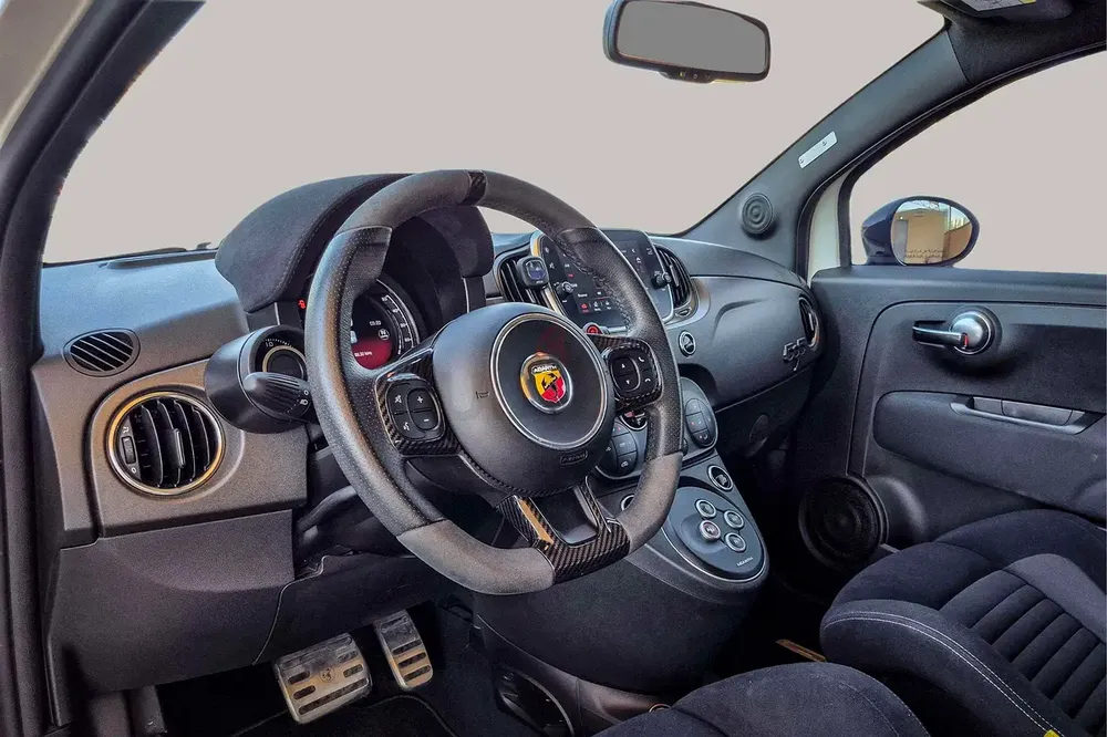 AED 988/month | 2022 Abarth 595  | GCC Specs | Ref#449593 - Image 10