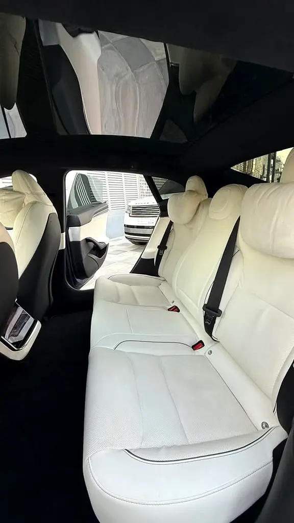 2022 TESLA MODEL S PLAID - Image 6