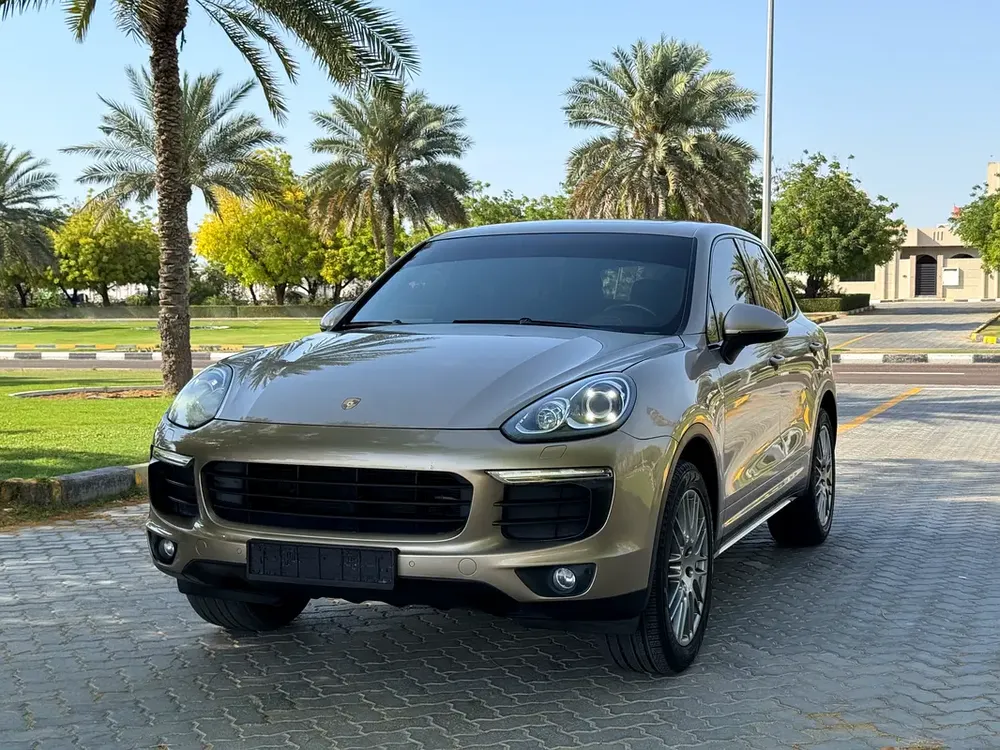 2016 Porsche Cayenne Standard - GCC Specs - Excellent Condition! - Image 4