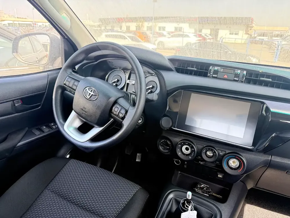 Toyota Hilux SR5 2026 - 2.4 diesel European Specs - Brand New! - Image 10