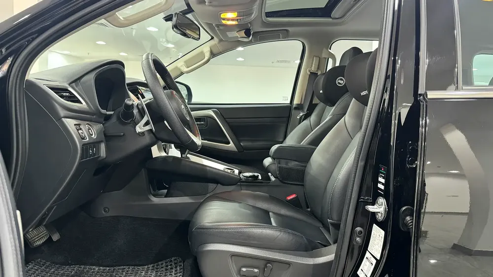 Mitsubishi Montero Sport GLS 4WD Top Line - Agency Warranty and Service Contract Included - Image 7