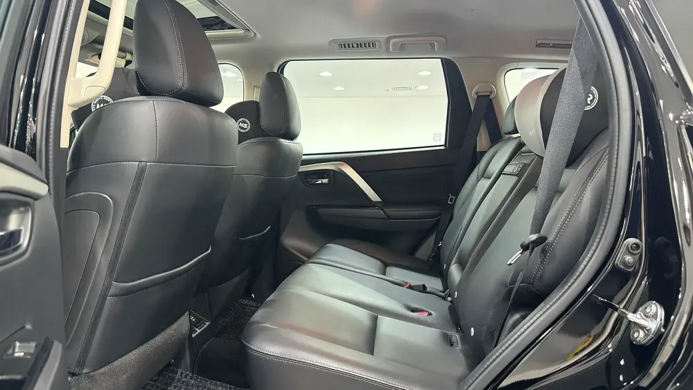 Mitsubishi Montero Sport GLS 4WD Top Line - Agency Warranty and Service Contract Included - Image 8