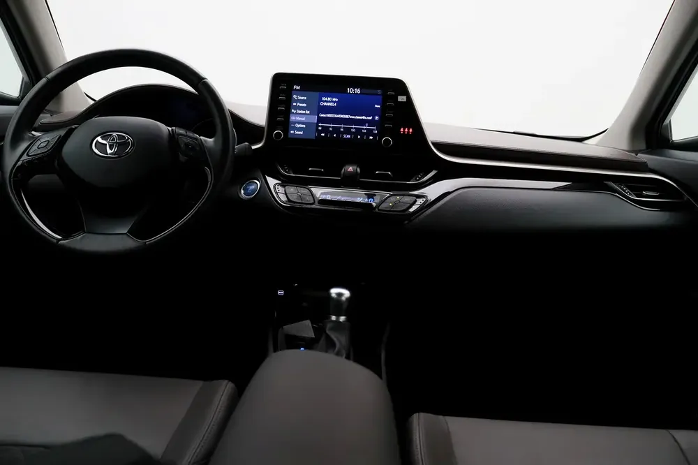 **Special offer** C-HR HYBRID 5 DR 4X2 H 1.8L CVT VX RA - Image 12