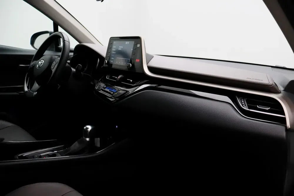 **Special offer** C-HR HYBRID 5 DR 4X2 H 1.8L CVT VX RA - Image 14