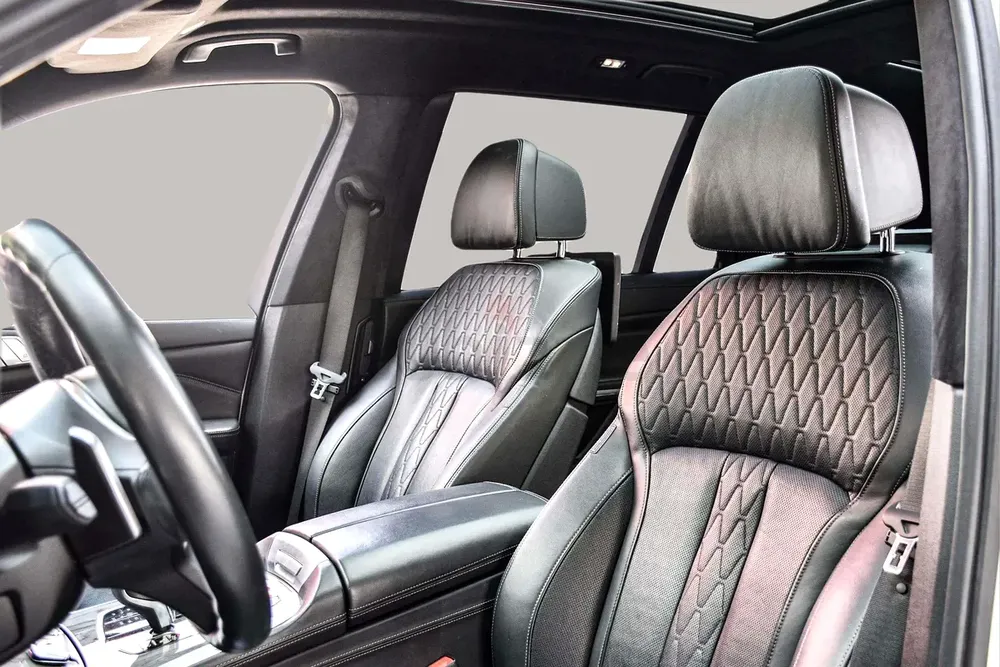 AED 2128/month | 2019 BMW X7 Xdrive50i | GCC Specs | Ref#436573 - Image 12