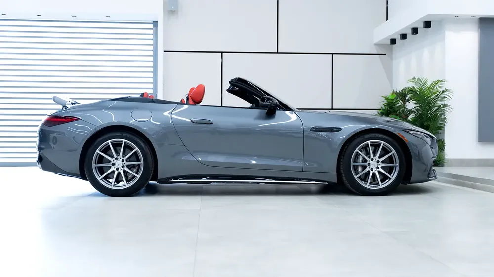 2023 Mercedes-Benz SL 43 AMG - American Specs - Like New! - Image 5