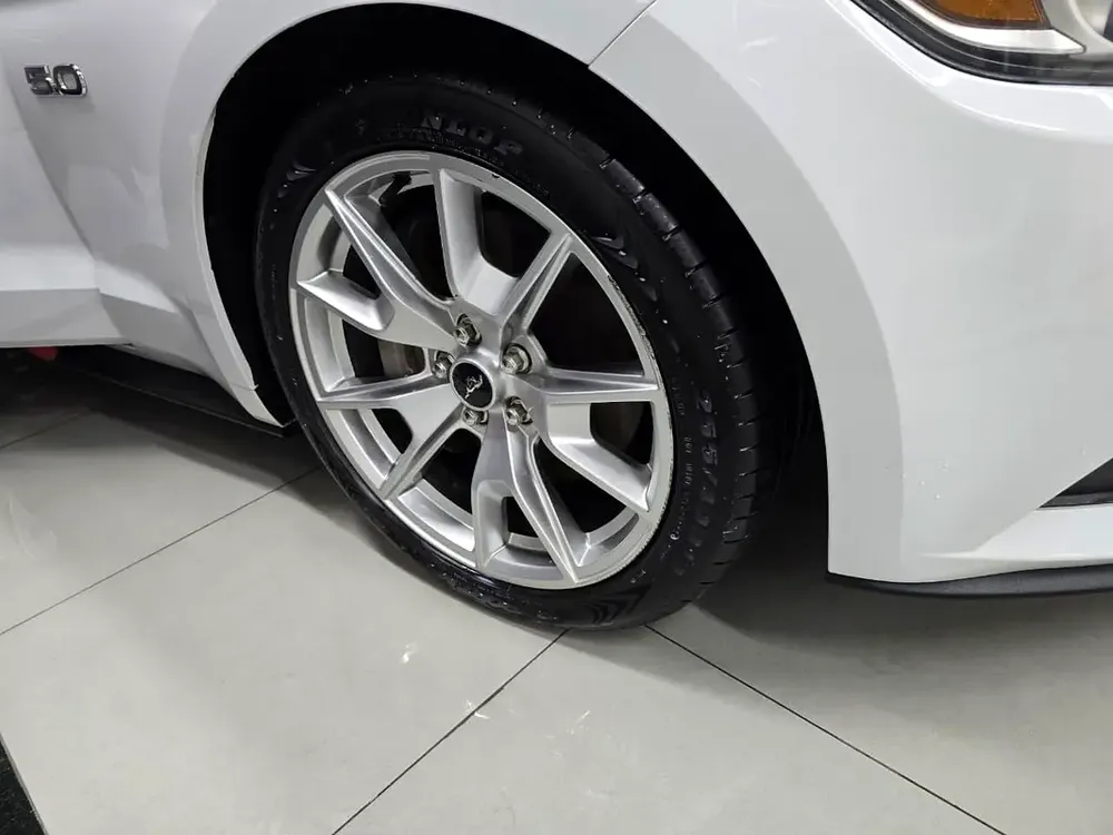 Ford Mustang GT 2015 - GCC - Finance Available - Image 5