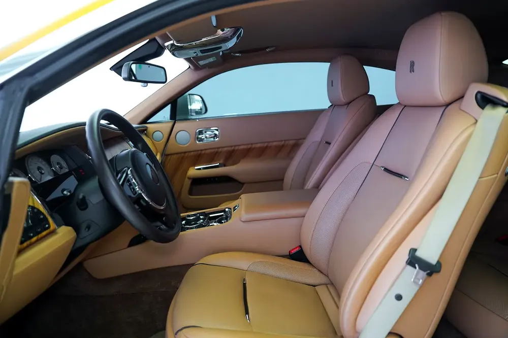 4 BUTTONS | WOOD TRIM INTERIOR | WARRANTY AVAILABLE | WRAITH - Image 8