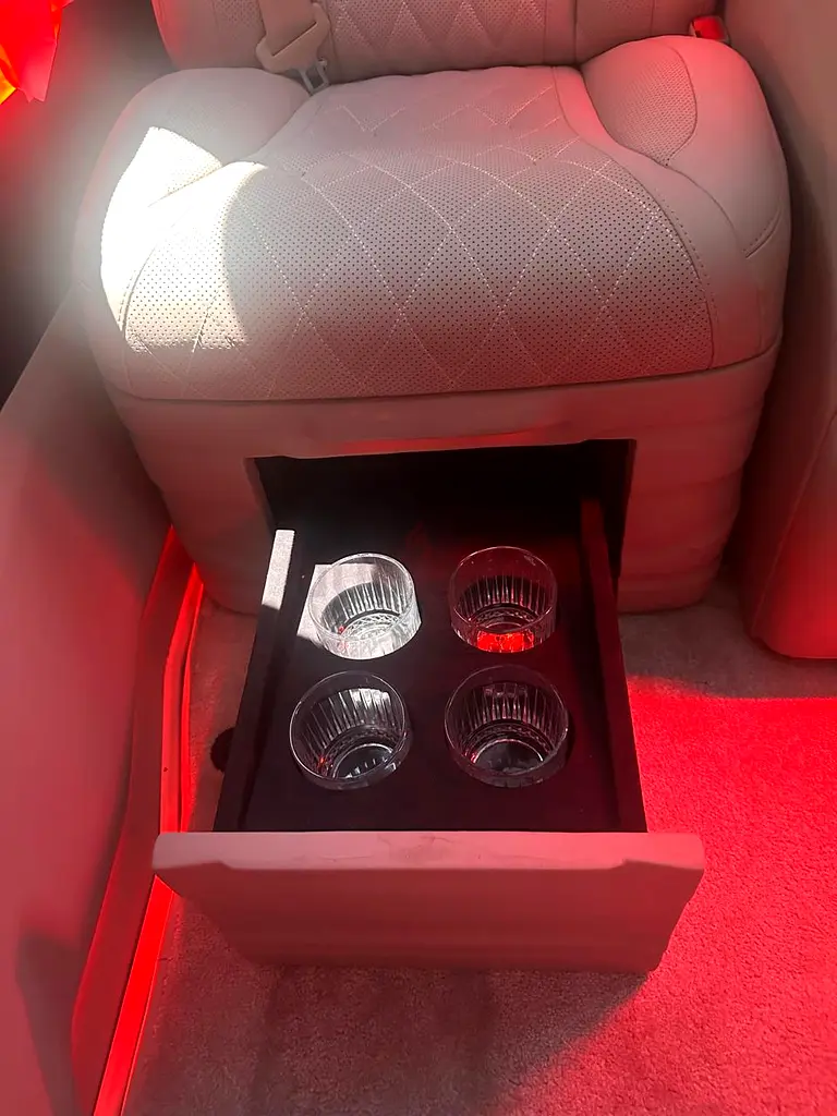 Mercedes Brabus V Class - Extremely luxurious - Image 5