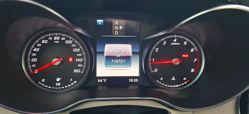 Mercedes-Benz C300 4Matic 2019 - American Specs - GCC Car - Image 9