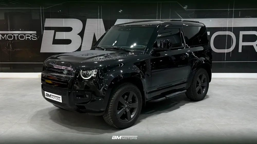 2023 Land Rover Defender 90 (P300) GCC Specs - Image 15