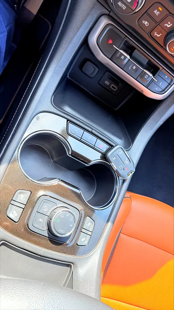 DEALER WARRANTY 1 YR / 20,000 KM | GCC | 3.6 L | AED 1900 PM - Image 17