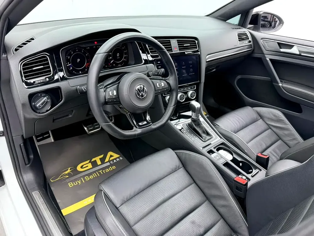 2018 Volkswagen Golf R, Full Service History, Fully Loaded, Excellent Condition, GCC - Image 10
