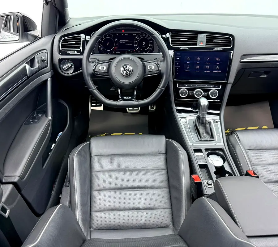 2018 Volkswagen Golf R, Full Service History, Fully Loaded, Excellent Condition, GCC - Image 14