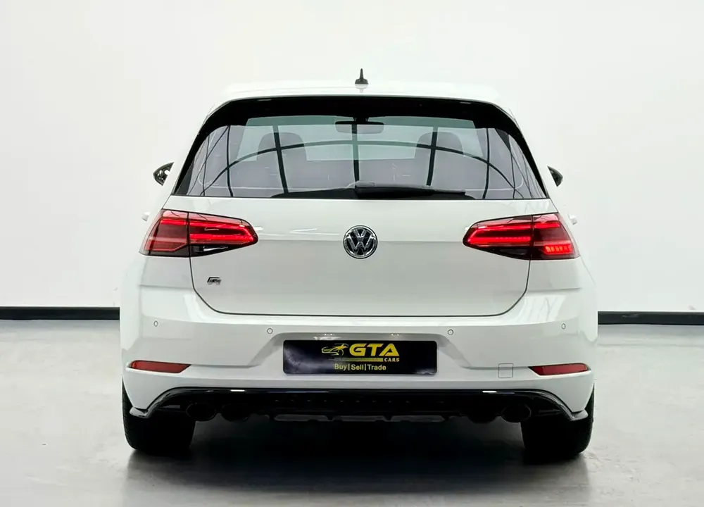 2018 Volkswagen Golf R, Full Service History, Fully Loaded, Excellent Condition, GCC - Image 5