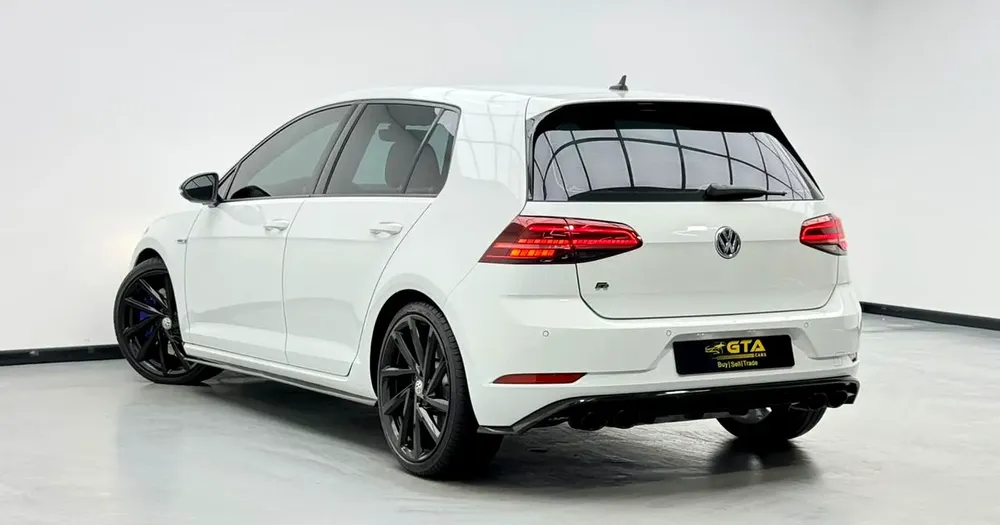 2018 Volkswagen Golf R, Full Service History, Fully Loaded, Excellent Condition, GCC - Image 6