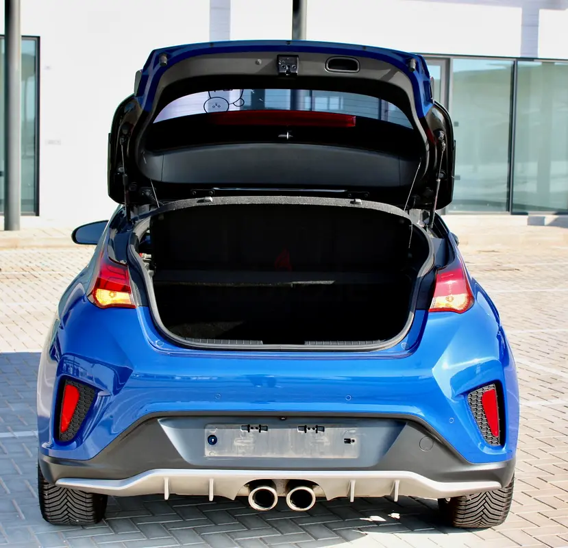 Hyundai Veloster N line 2018 Super clean - Image 10