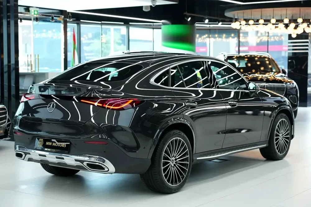 Mercedes-Benz GLC 200 Coupe 2026 - GCC Specs - Brand New! - Image 4
