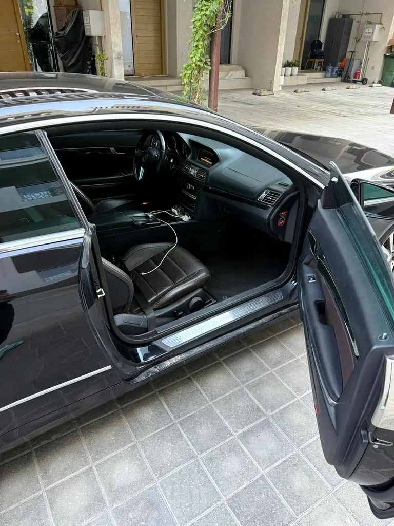 2014 Mercedes-Benz E200 Coupe TurboCharge Engine GCC EMC Partial Service history Available - Image 7