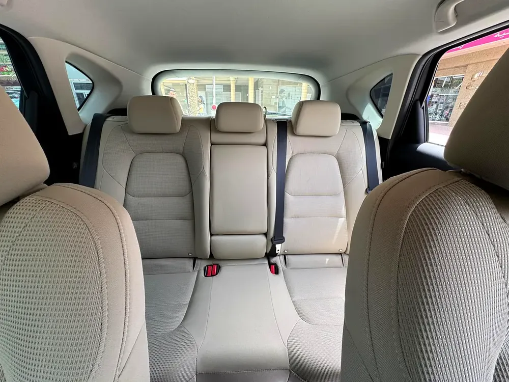 Mazda CX-5 (GCC Specs) - Excellent Condition 2022 Silver Clean Car - Image 7