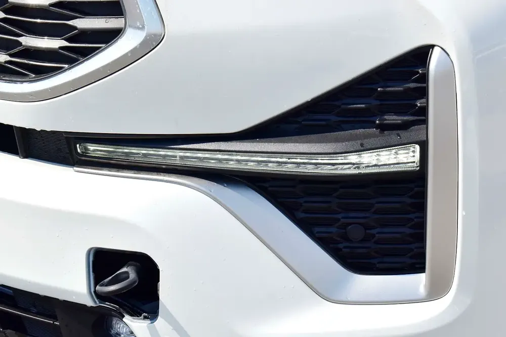 2025 MODEL TOYOTA INNOVA 2.0L HEV - Image 4