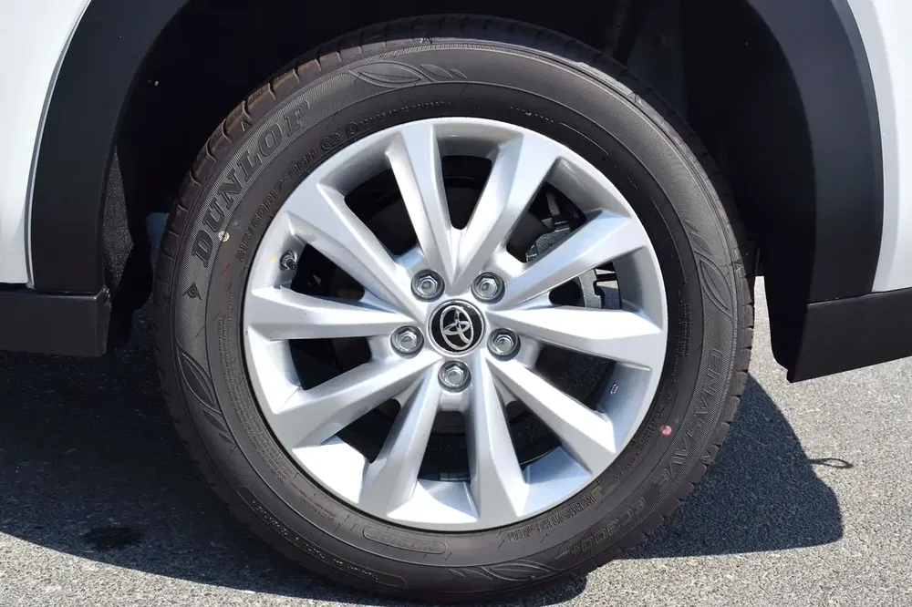 2025 MODEL TOYOTA INNOVA 2.0L HEV - Image 8