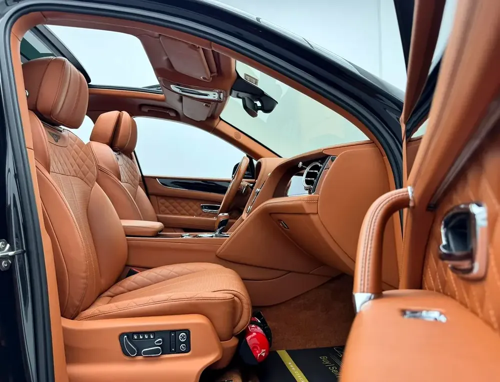 2017 Bentley Bentayga, Full Service History, Feb 2028 GTA Service Pack, Excellent Condition, GCC - Image 12
