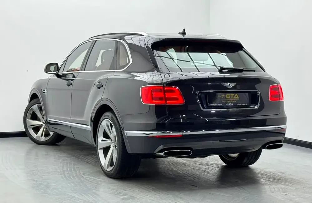 2017 Bentley Bentayga, Full Service History, Feb 2028 GTA Service Pack, Excellent Condition, GCC - Image 4