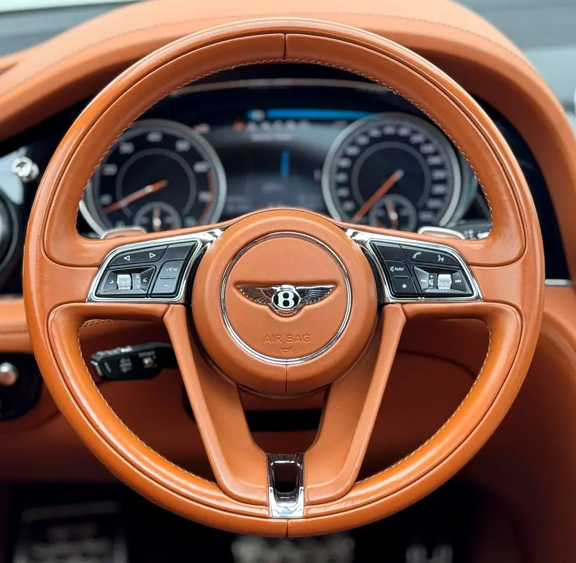 2017 Bentley Bentayga, Full Service History, Feb 2028 GTA Service Pack, Excellent Condition, GCC - Image 9