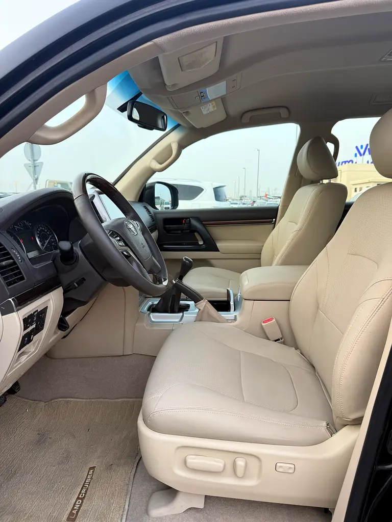 2019 Toyota Land Cruiser GXR 2025 FACE-LIFTED V6/4.0 GCC Specs - Image 12