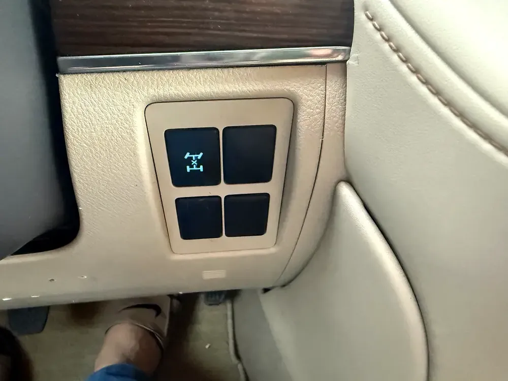 2019 Toyota Land Cruiser GXR 2025 FACE-LIFTED V6/4.0 GCC Specs - Image 15