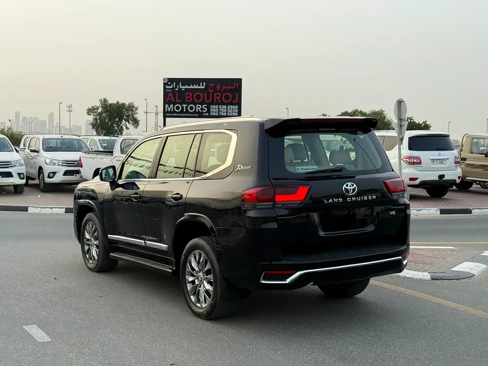 2019 Toyota Land Cruiser GXR 2025 FACE-LIFTED V6/4.0 GCC Specs - Image 6