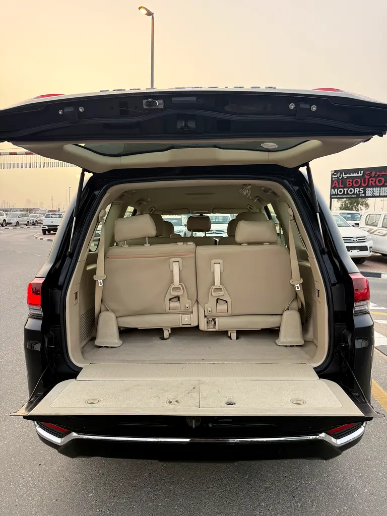 2019 Toyota Land Cruiser GXR 2025 FACE-LIFTED V6/4.0 GCC Specs - Image 7