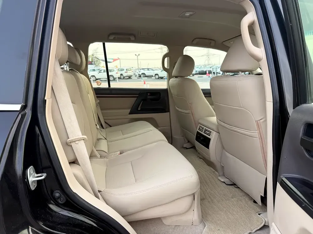 2019 Toyota Land Cruiser GXR 2025 FACE-LIFTED V6/4.0 GCC Specs - Image 8