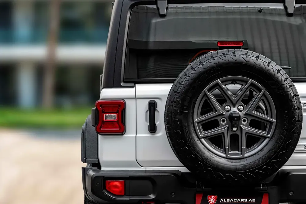 3,036 P.M |  Wrangler Unlimited Sport | 0% Downpayment | JEEP WARRANTY 2027! - Image 6