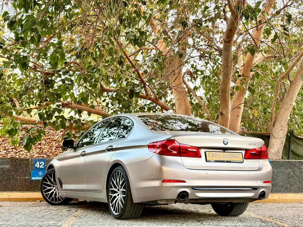BMW 5-Series 530i Sport Line 2018 | GCC Specs | Low Mileage - Image 15