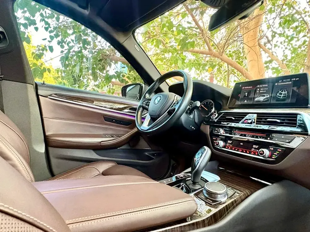BMW 5-Series 530i Sport Line 2018 | GCC Specs | Low Mileage - Image 5