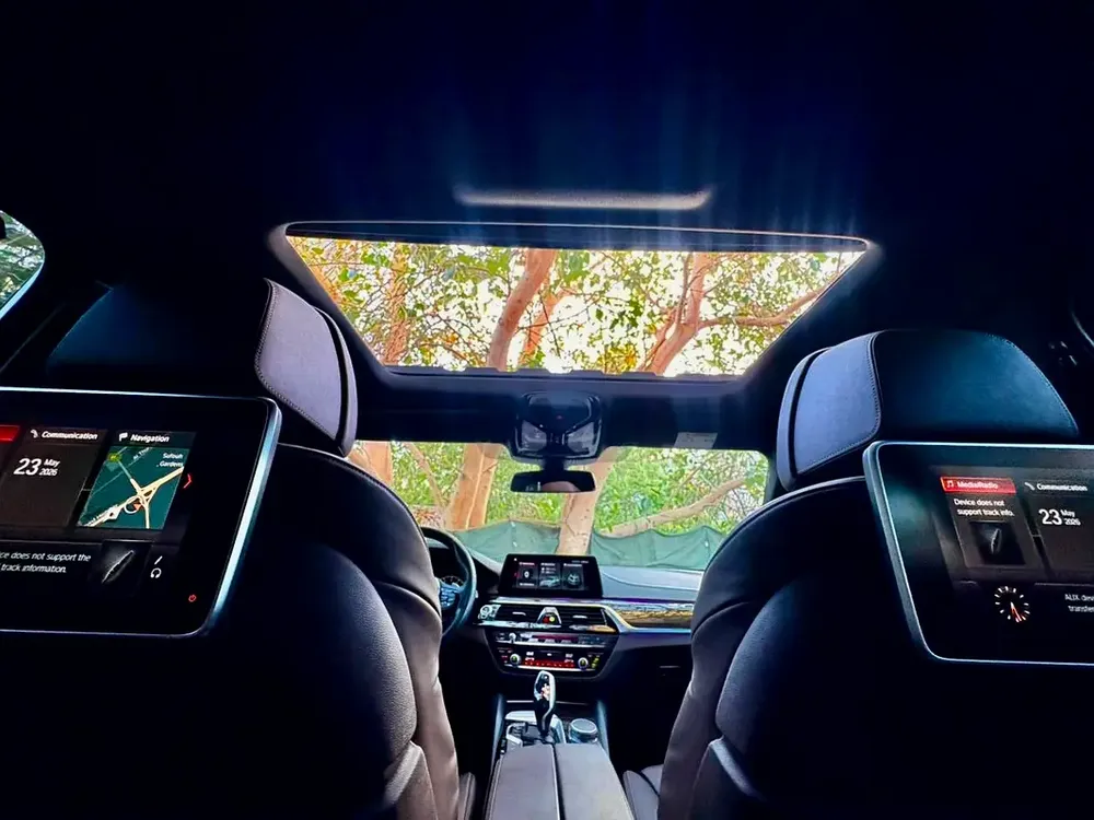 BMW 5-Series 530i Sport Line 2018 | GCC Specs | Low Mileage - Image 9
